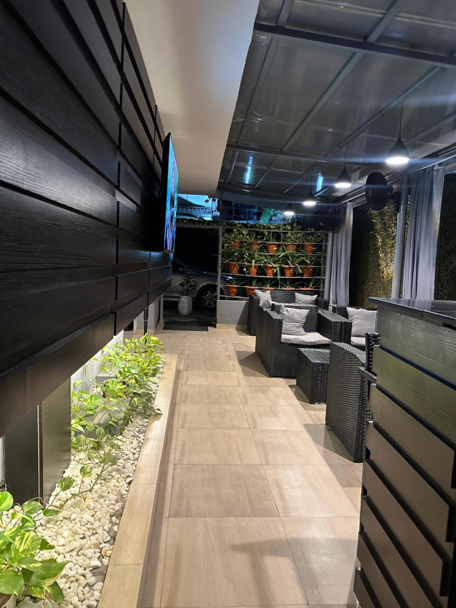 Villa Thirty Three Lagos Bagian luar foto