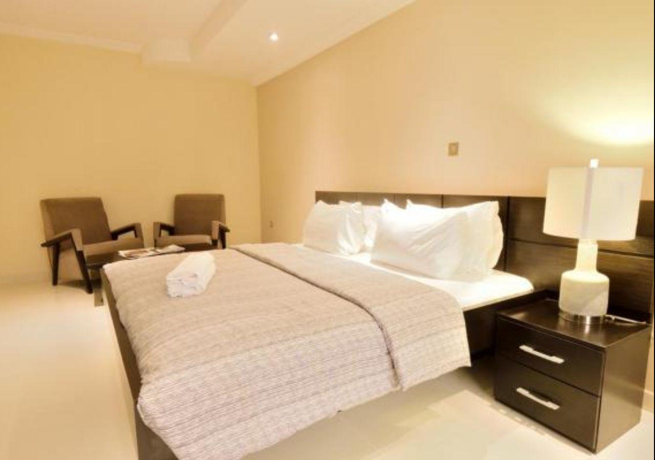 Villa Thirty Three Lagos Bagian luar foto
