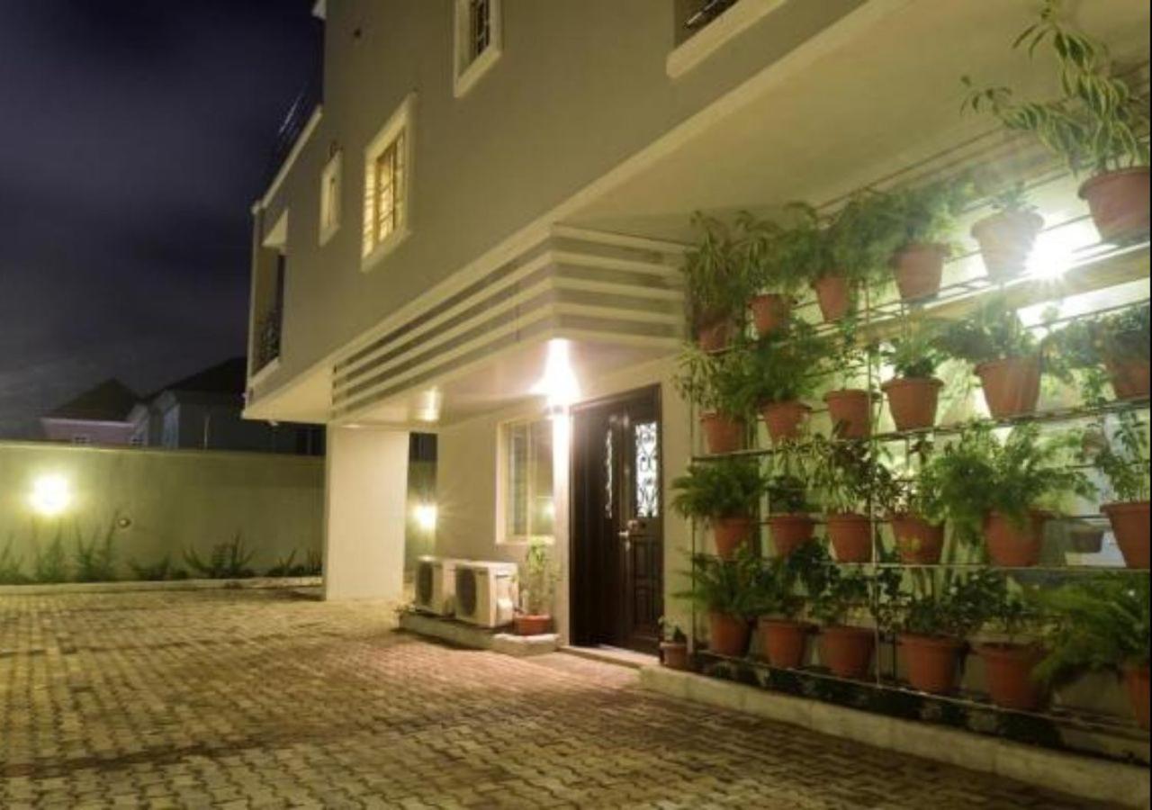 Villa Thirty Three Lagos Bagian luar foto